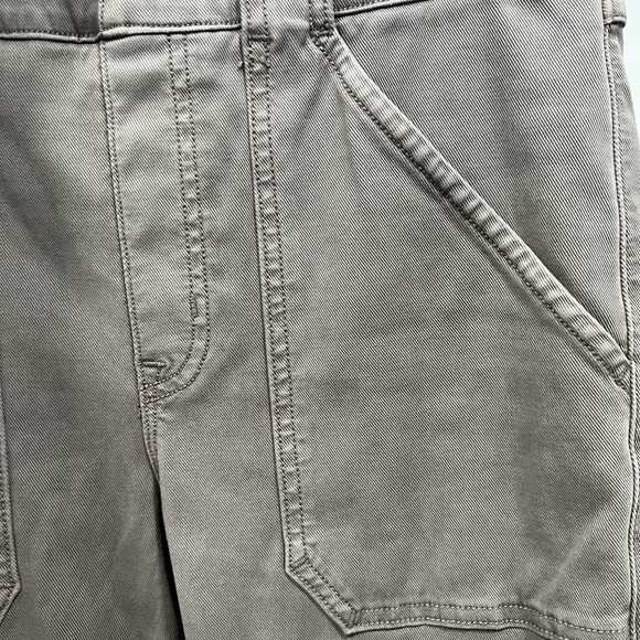 SPANX Twill Ankle Cargo Pant - Picture 7 of 8